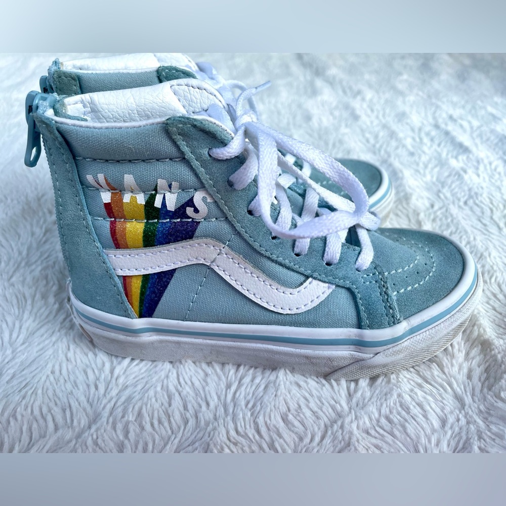 EUC Kids Vans Suede Sk8-Hi Sneakers